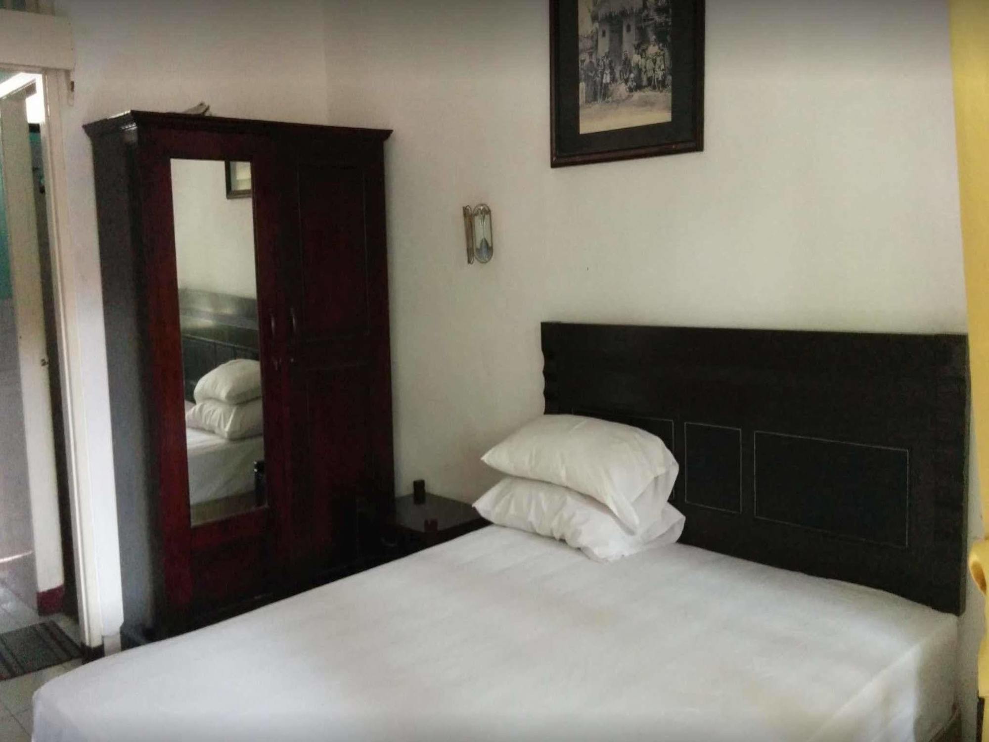 Hotel Airlangga Mataram Eksteriør bilde